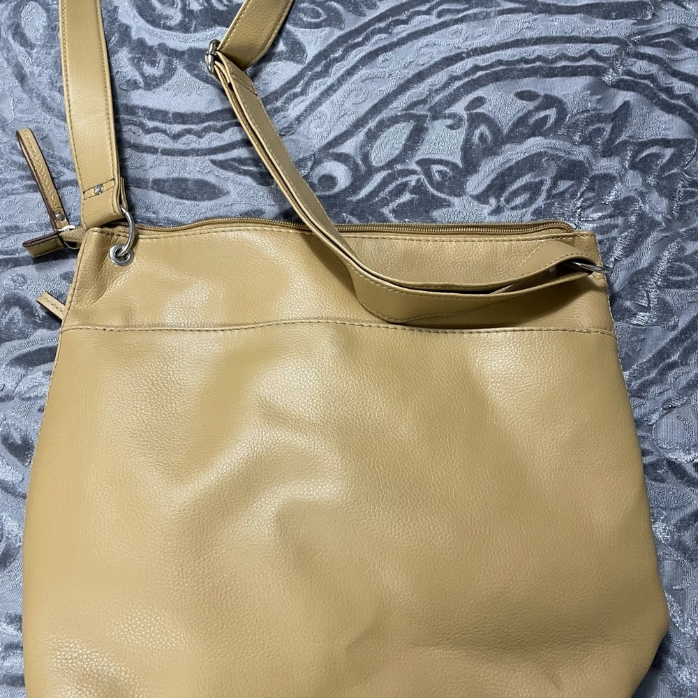 Relic tote. Beige. - Picture 2 of 3